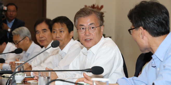 문 대통령, 수석보좌관회의 발언