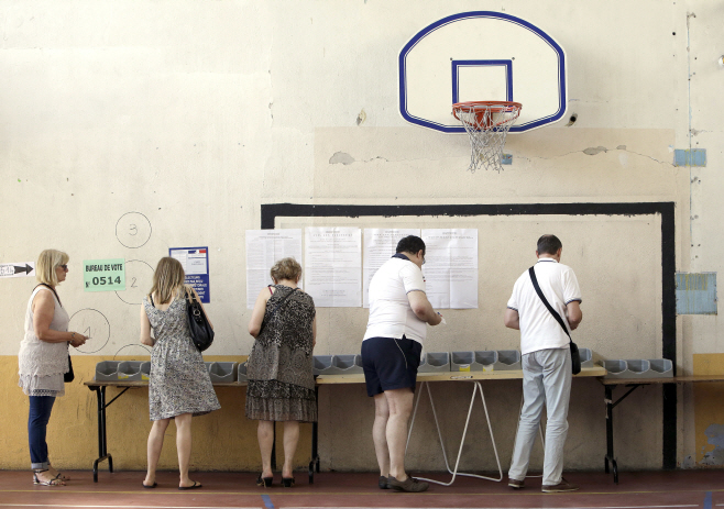 France Elections <YONHAP NO-4459> (AP)