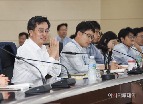 김동연부총리_직원들과의대화