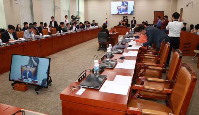 국회 산자위, 국민의당은 위원장만 참석