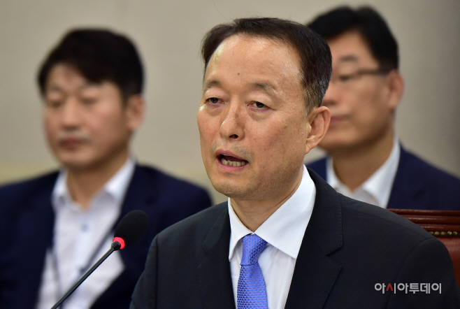 [포토] 백운규 후보자 '원전·석탄발전 점진적으로 줄이겠다'