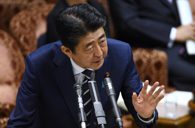 JAPAN-POLITICS-ABE <YONHAP NO-3540> (AFP)