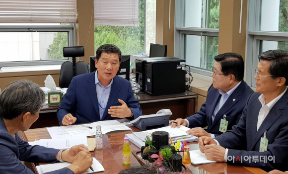 한상기 군수 신정훈 청와대 비서관 면담