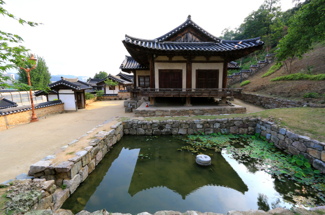 임청각 군자정