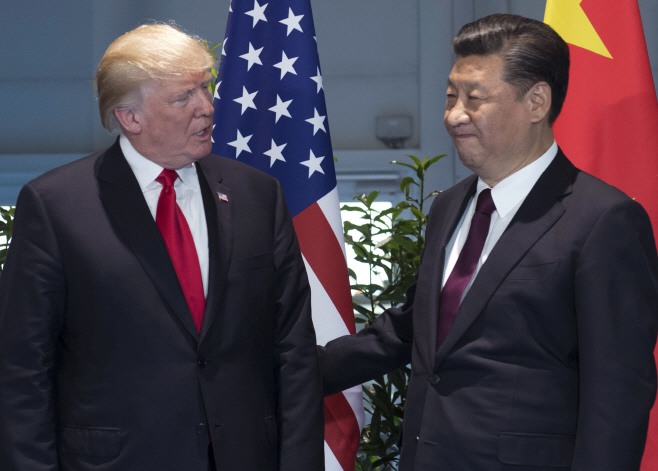 Trump China Trade <YONHAP NO-0802> (AP)