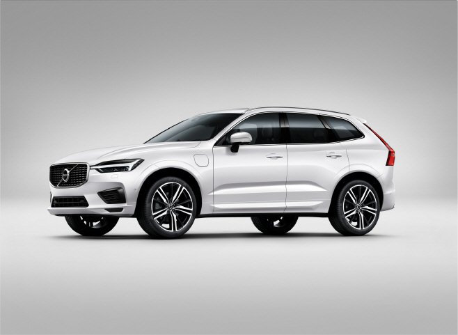 사진자료_볼보자동차 '더 뉴 XC60' (1)
