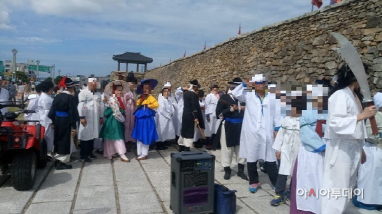 서산 해미읍성 천주교 순교행렬 중 어우동 차림