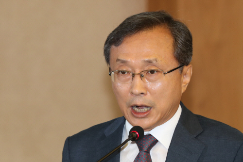 헌법재판관에 지명된 유남석 광주고등법원장