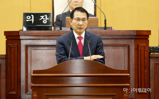 이완섭 시장 서산시의회 임시회 발언모습