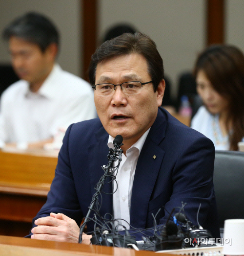 최종구, 아시아투데이
