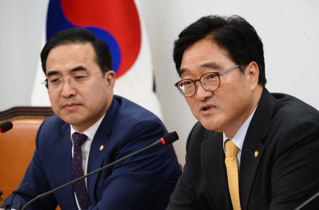 우원식, 민주·국민·바른 '2+2+2' 정책회담 제안