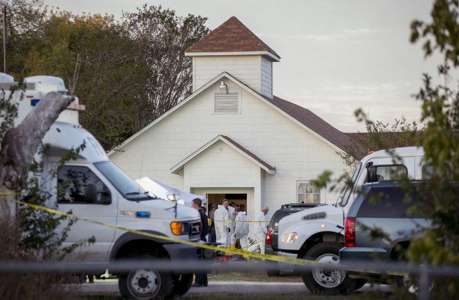 APTOPIX Church Shooting Texas <YONHAP NO-2945> (AP)