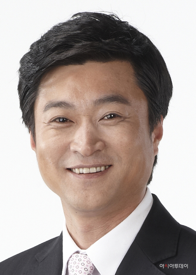 신민철
