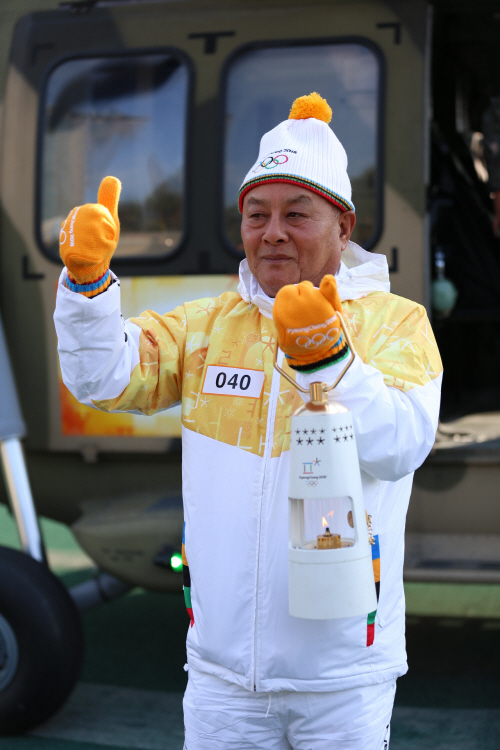 (포토)2018 평창동계올림픽 밝힐 성화 전남도청에 안착