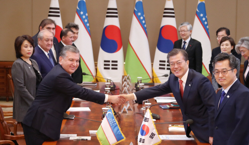 한-우즈벡 확대정상회담