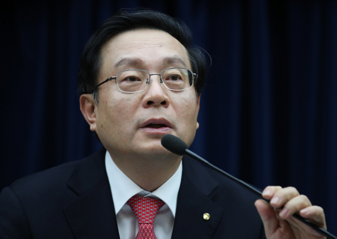 발언하는 손태승 내정자<YONHAP NO-2561>