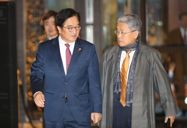 예산안 처리 논의 나선 우원식-김동철