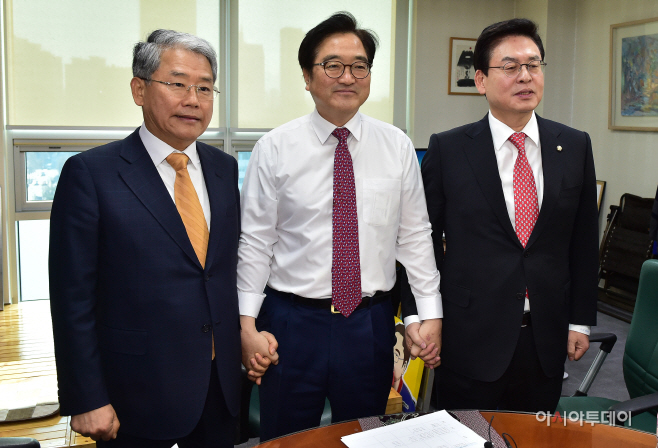 여야 3당 원내대표 회동4