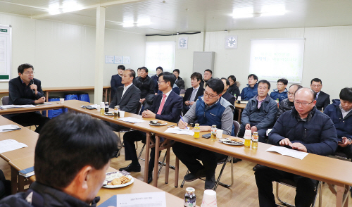 12-7-2 평택 용죽지구 도시개발사업 관계자 격려 (1)