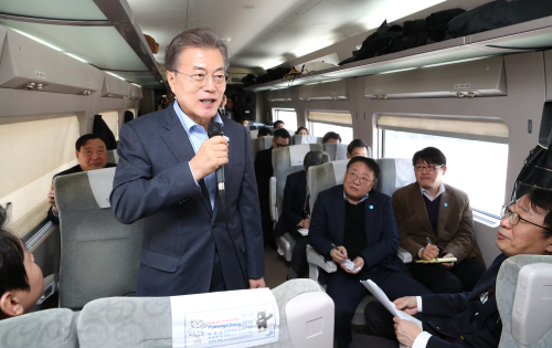 체육기자단과 함께한 문 대통령