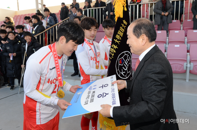 180106(대학축구대회 우승)
