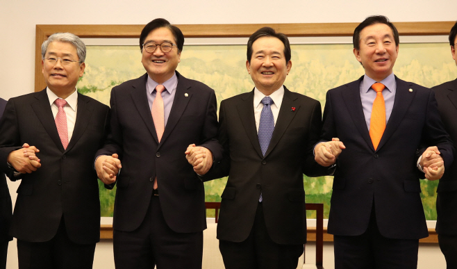 정 의장과 여야 3당 원내대표 정례회동