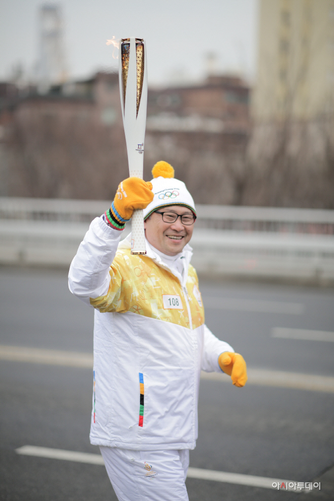 사진2) 현대차 평창동계올림픽 서울 성화봉송 참여