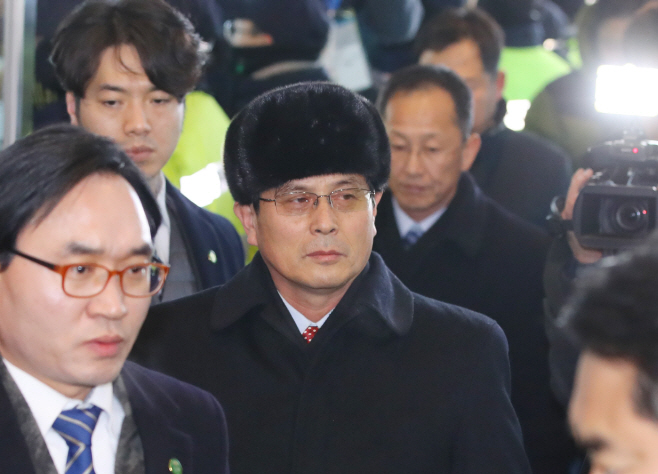 응원단 숙소 점검 나선 북측 선발대<YONHAP NO-3037>