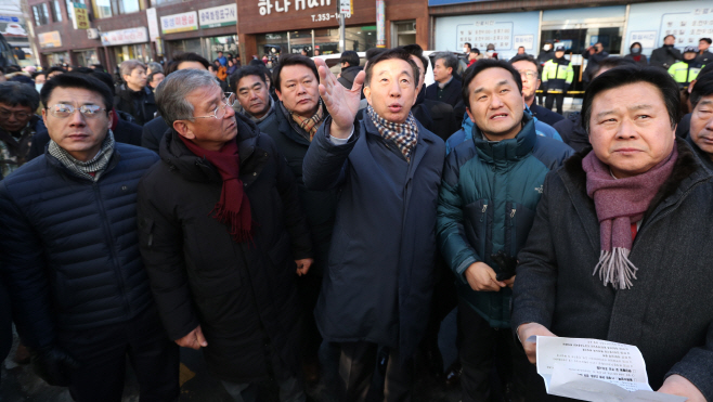 화재현장 찾은 한국당