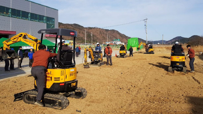 울진군 농·산업기계 전문기술교육 연일 성황1