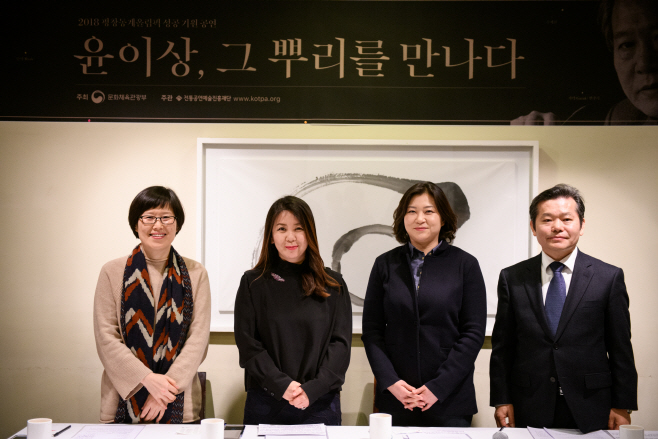 단체 3_(좌측부터)손혜리, 김희선,성시연,이영