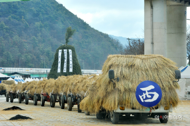 도주줄당기기=서군