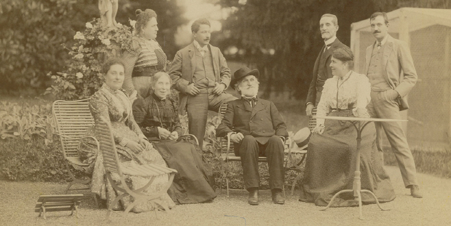 산타가타 빌라 정원에서 휴식 중인 주세페 베르디