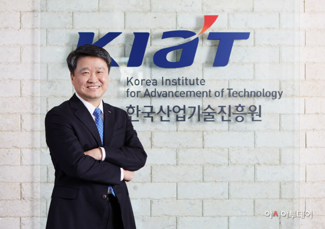 official_김학도 원장님 로고