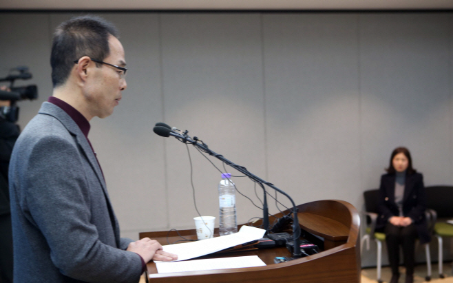 박수현 전 청와대 대변인 불륜 의혹 제기