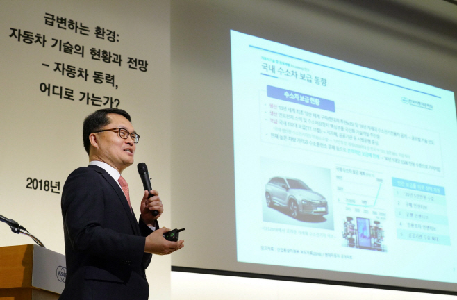 사진7_수소전기 자동차_김민수 연구책임자