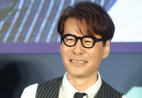 '예술단 방북' 남북실무접촉 수석대표에 작곡가 윤상