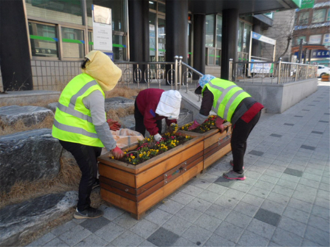 꽃길만 걷게 해드립니다
