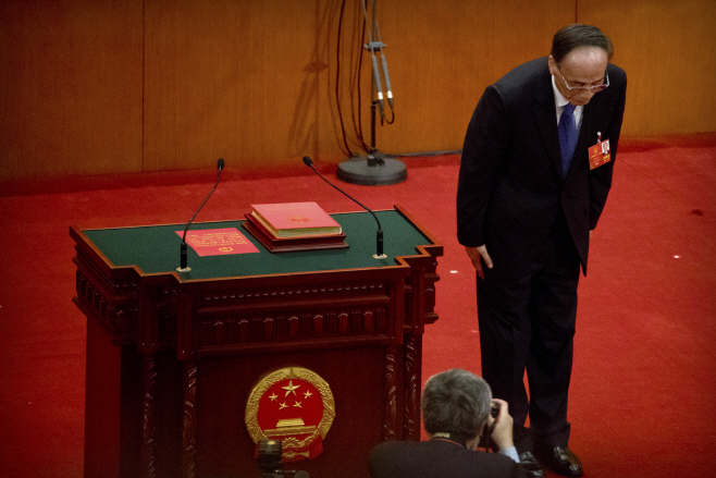 국가부주석으로 화려하게 복귀한 '시진핑의 오른팔'