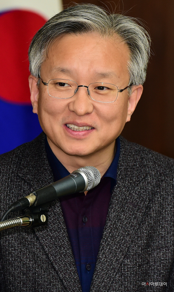 [포토] 축사하는 권칠승 의원