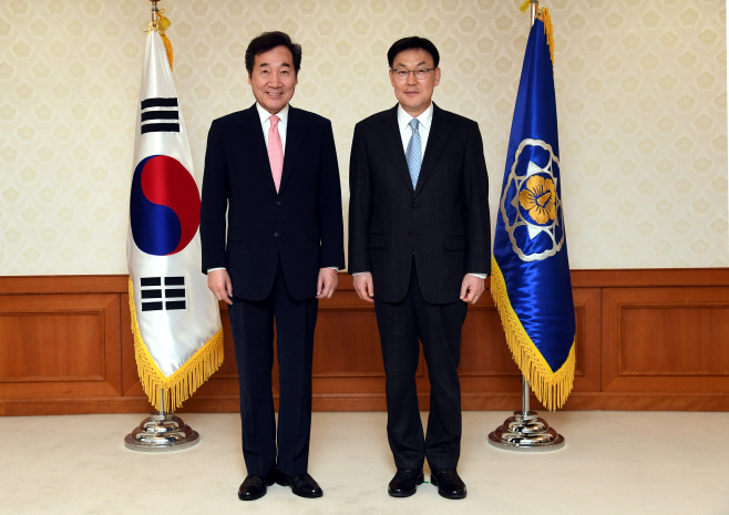 이낙연 총리와 남궁근 민간 위원장