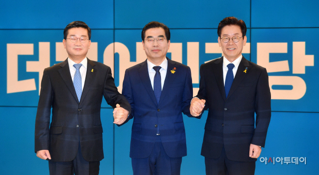 [포토] 손잡은 경기도지사 후보들
