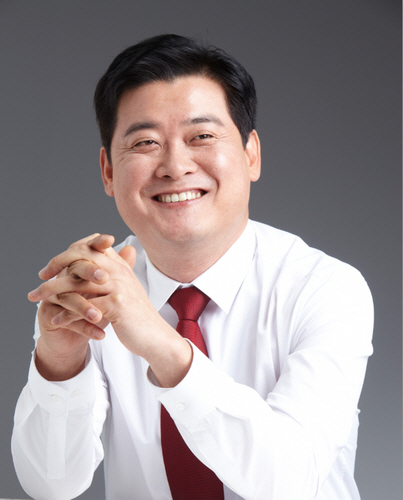 윤종군후보의 안성맞춤 발전전략 다시금 주목