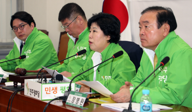 발언하는 조배숙 대표