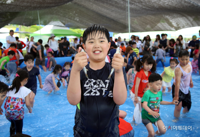 0515 밀양아리랑대축제의 묘미 『은어잡기행사』 개최(2)