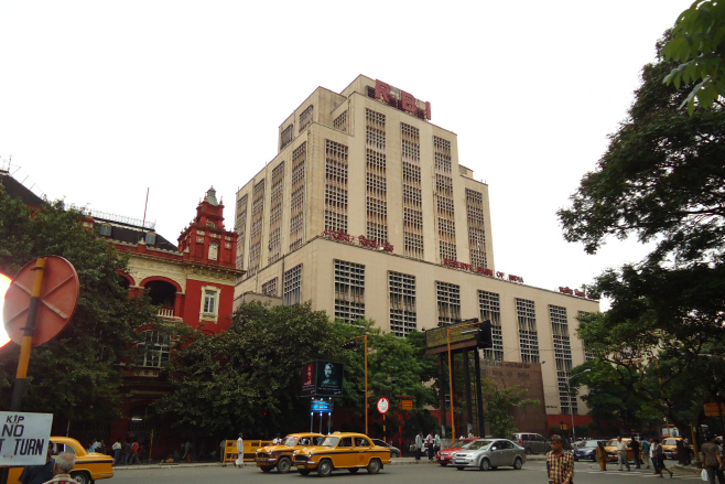 Reserve_Bank_of_India_(RBI)_building,_September_2011