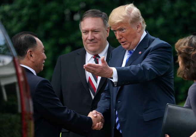 Trump US North Korea <YONHAP NO-0773> (AP)