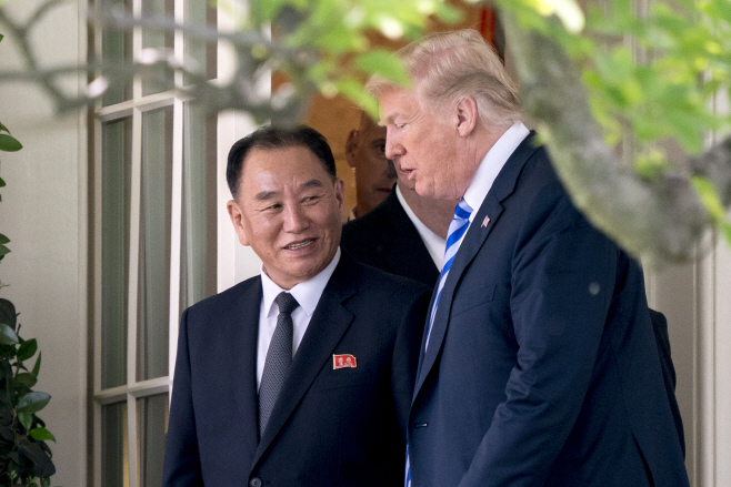 APTOPIX Trump US North Korea <YONHAP NO-1294> (AP)