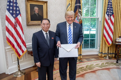 김정은 친서 받은 트럼프 미국 대통령