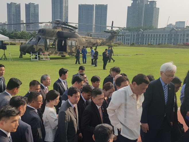 국방부 방문한 로드리고 두테르테 필리핀 대통령